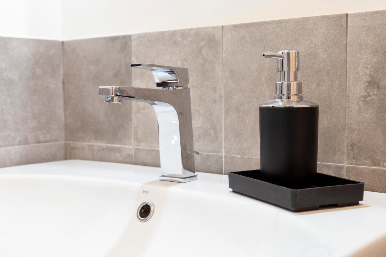 Pregiata Camera Con Bagno Privato - Blu Di Persia Триест Экстерьер фото